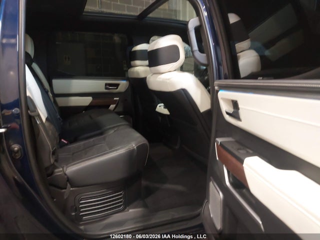 12602180 :رقم المزاد ، 5TFVC5DB1NX009441 vin ، 2022 Toyota Tundra Crewmax Capstone مزاد بيع