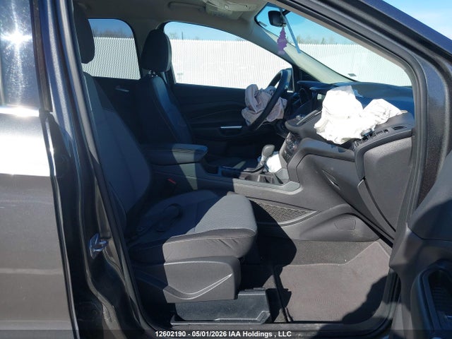 Продажа на аукционе авто 2017 Ford Escape, vin: 1FMCU9GDXHUB54536, номер лота: 12602190