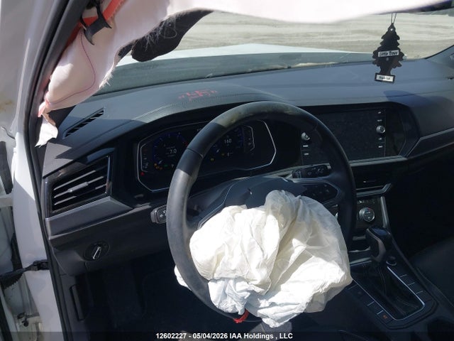 Продажа на аукционе авто 2022 Volkswagen Jetta, vin: 3VWSM7BU8NM019144, номер лота: 12602227