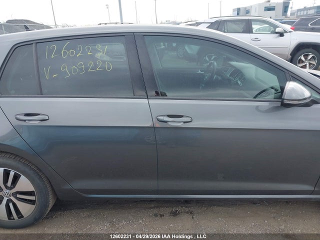 2020 Volkswagen E-golf Comfortline მანქანა იყიდება აუქციონზე, vin: WVWPR7AUXLW909220, აუქციონის ნომერი: 12602231