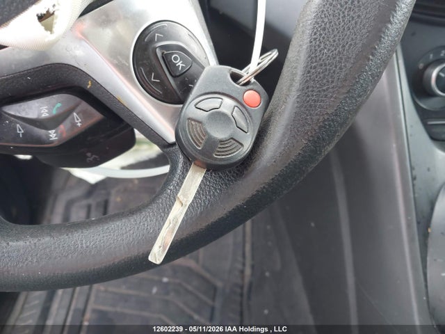 2013 Ford Escape მანქანა იყიდება აუქციონზე, vin: 1FMCU0F78DUA32002, აუქციონის ნომერი: 12602239