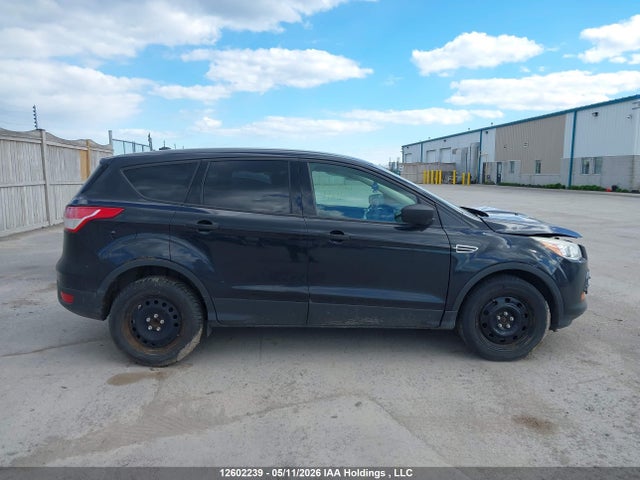 2013 Ford Escape მანქანა იყიდება აუქციონზე, vin: 1FMCU0F78DUA32002, აუქციონის ნომერი: 12602239