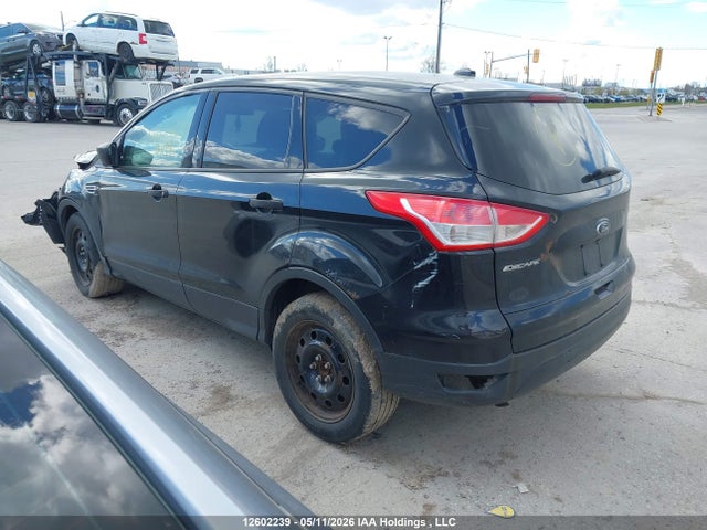 2013 Ford Escape მანქანა იყიდება აუქციონზე, vin: 1FMCU0F78DUA32002, აუქციონის ნომერი: 12602239
