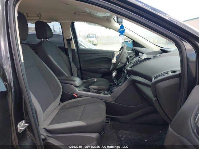 2013 Ford Escape მანქანა იყიდება აუქციონზე, vin: 1FMCU0F78DUA32002, აუქციონის ნომერი: 12602239