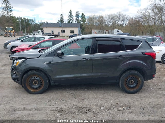 1FMCU0GD9KUB36273 Ford ESCAPE SE