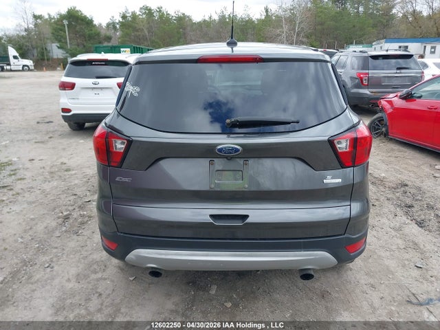 1FMCU0GD9KUB36273 Ford ESCAPE SE