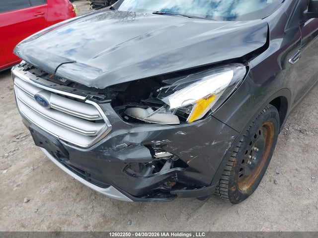 1FMCU0GD9KUB36273 Ford ESCAPE SE