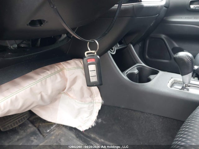 JA4JZ3AX5GZ606949 Mitsubishi Outlander Se
