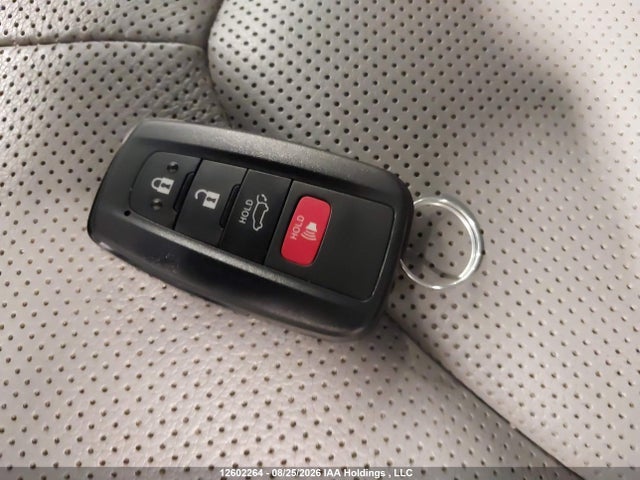 Toyota Highlander Limited 2022 5TDFZRBH5NS227695 Image 11