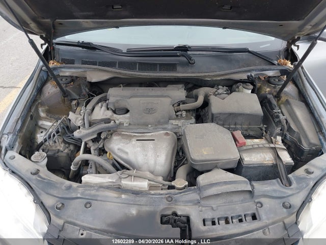 12602289 :رقم المزاد ، 4T1BF1FK7FU931517 vin ، 2015 Toyota Camry Le/xle/se/xse مزاد بيع