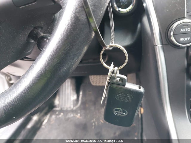 12602289 :رقم المزاد ، 4T1BF1FK7FU931517 vin ، 2015 Toyota Camry Le/xle/se/xse مزاد بيع
