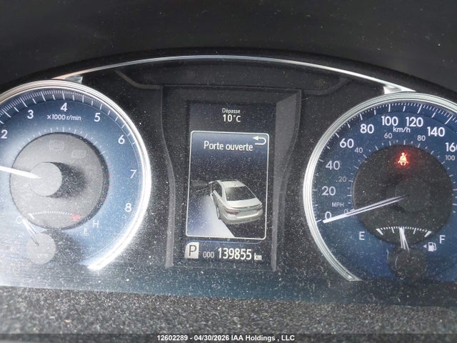 12602289 :رقم المزاد ، 4T1BF1FK7FU931517 vin ، 2015 Toyota Camry Le/xle/se/xse مزاد بيع