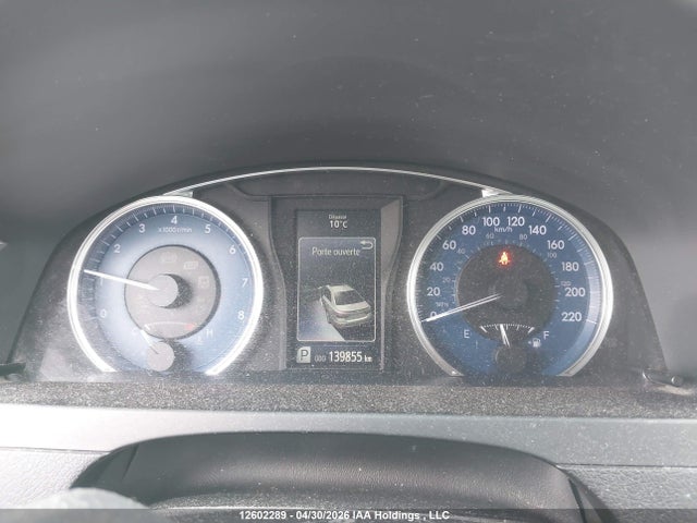 12602289 :رقم المزاد ، 4T1BF1FK7FU931517 vin ، 2015 Toyota Camry Le/xle/se/xse مزاد بيع
