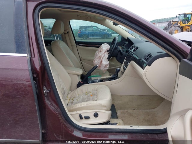 12602291 :رقم المزاد ، 1VWCN7A32DC020820 vin ، 2013 Volkswagen Passat Sel مزاد بيع