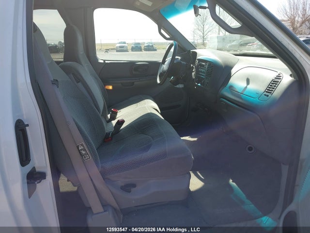 Продажа на аукционе авто 2000 Ford F-150 Lariat/standard/xl/xlt, vin: 2FTRX18LXYCA93590, номер лота: 12593547
