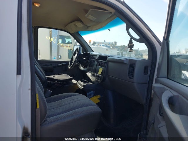 2006 Gmc Savana Cutaway G3500 მანქანა იყიდება აუქციონზე, vin: 1GDHG31U261901497, აუქციონის ნომერი: 12602340