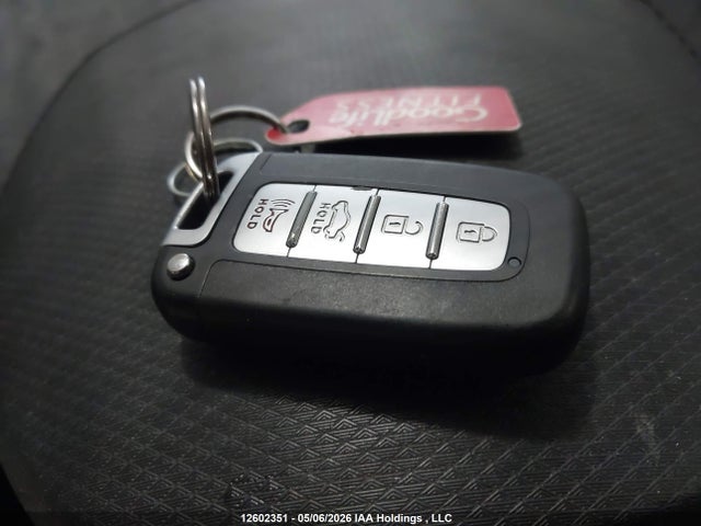 2013 Hyundai Veloster Tech მანქანა იყიდება აუქციონზე, vin: KMHTC6AD4DU109113, აუქციონის ნომერი: 12602351