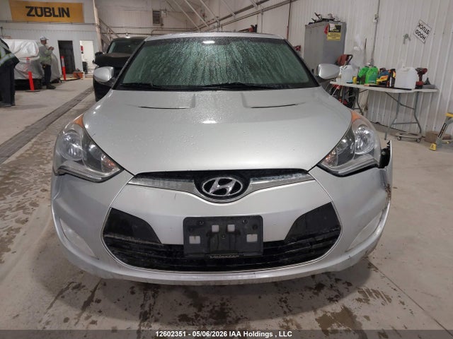 2013 Hyundai Veloster Tech მანქანა იყიდება აუქციონზე, vin: KMHTC6AD4DU109113, აუქციონის ნომერი: 12602351