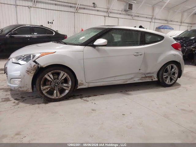 2013 Hyundai Veloster Tech მანქანა იყიდება აუქციონზე, vin: KMHTC6AD4DU109113, აუქციონის ნომერი: 12602351