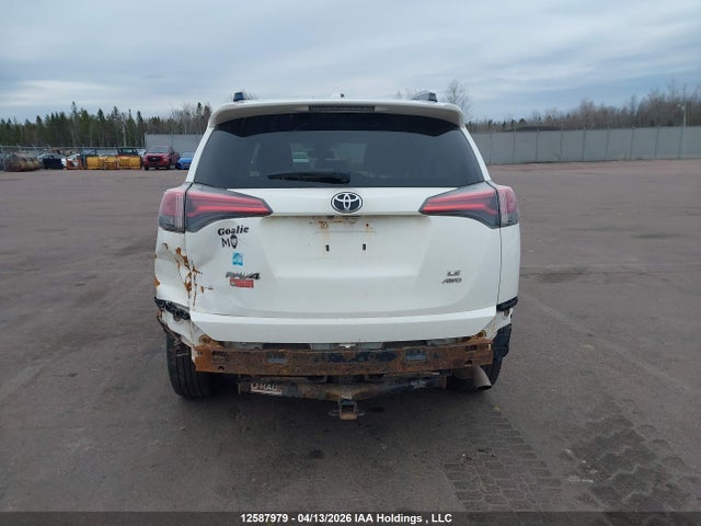 2018 Toyota Rav4 Le მანქანა იყიდება აუქციონზე, vin: 2T3BFREV8JW813857, აუქციონის ნომერი: 12587979