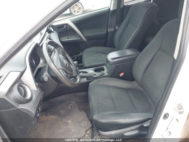 2018 Toyota Rav4 Le მანქანა იყიდება აუქციონზე, vin: 2T3BFREV8JW813857, აუქციონის ნომერი: 12587979