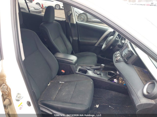 2018 Toyota Rav4 Le მანქანა იყიდება აუქციონზე, vin: 2T3BFREV8JW813857, აუქციონის ნომერი: 12587979