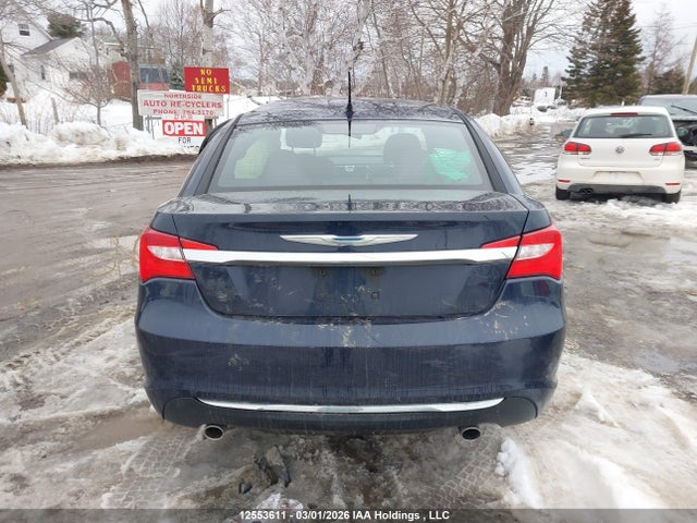1C3CCBAG7EN164016 Chrysler 200 LX