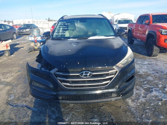 2016 Hyundai Tucson Luxury მანქანა იყიდება აუქციონზე, vin: KM8J3CA40GU022626, აუქციონის ნომერი: 12554671