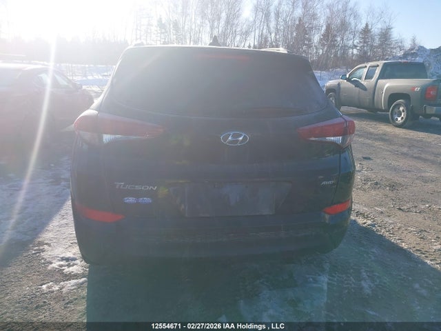 2016 Hyundai Tucson Luxury მანქანა იყიდება აუქციონზე, vin: KM8J3CA40GU022626, აუქციონის ნომერი: 12554671