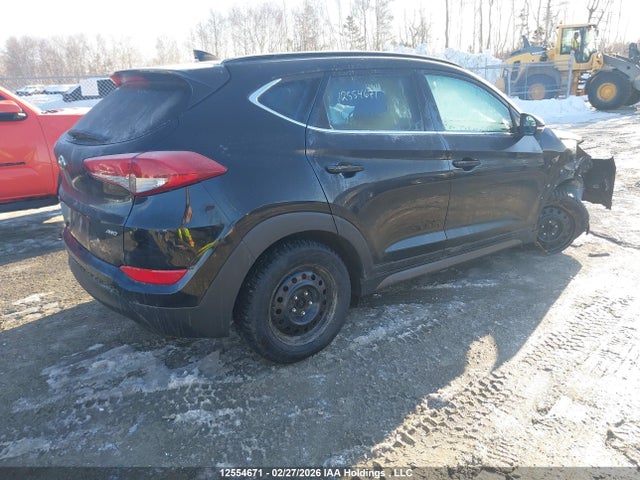 2016 Hyundai Tucson Luxury მანქანა იყიდება აუქციონზე, vin: KM8J3CA40GU022626, აუქციონის ნომერი: 12554671