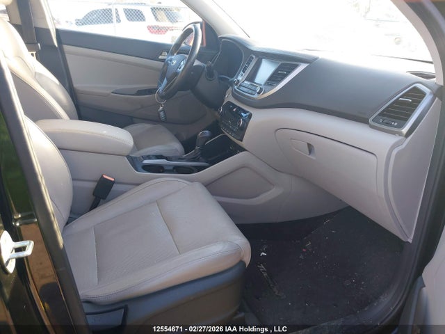 2016 Hyundai Tucson Luxury მანქანა იყიდება აუქციონზე, vin: KM8J3CA40GU022626, აუქციონის ნომერი: 12554671