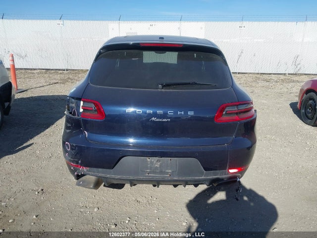 Porsche Macan Sport Edition 2018 WP1AA2A54JLB23497 Image 17