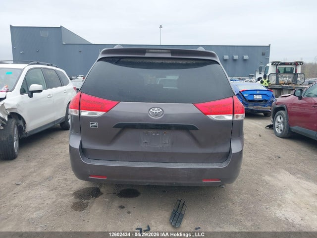 2011 Toyota Sienna V6 7 Passenger მანქანა იყიდება აუქციონზე, vin: 5TDZK3DC6BS064941, აუქციონის ნომერი: 12602434