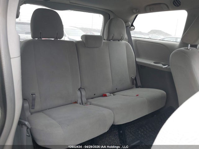 2011 Toyota Sienna V6 7 Passenger მანქანა იყიდება აუქციონზე, vin: 5TDZK3DC6BS064941, აუქციონის ნომერი: 12602434