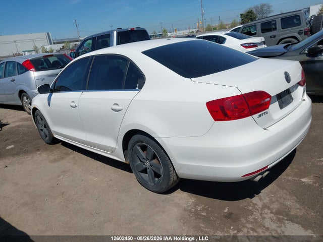 2011 Volkswagen Jetta 2.5l Comfortline/2.5l Sportline მანქანა იყიდება აუქციონზე, vin: 3VWDX7AJXBM373413, აუქციონის ნომერი: 12602450