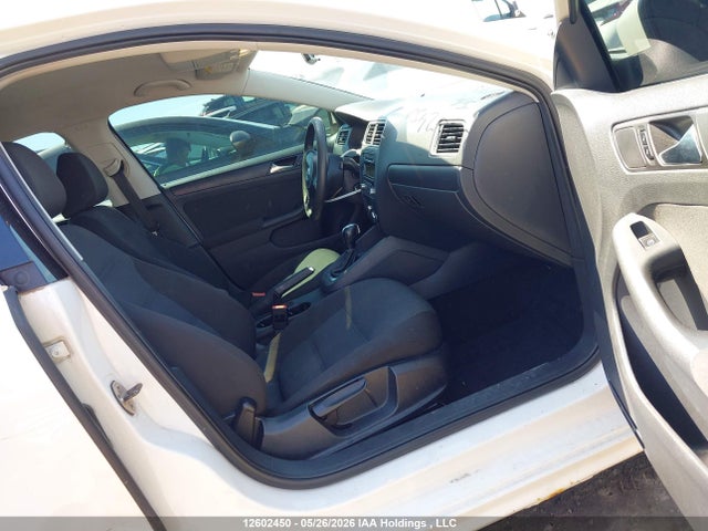 2011 Volkswagen Jetta 2.5l Comfortline/2.5l Sportline მანქანა იყიდება აუქციონზე, vin: 3VWDX7AJXBM373413, აუქციონის ნომერი: 12602450