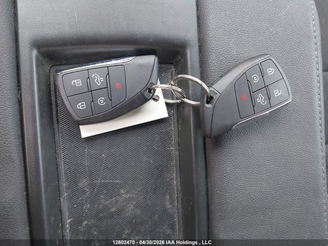 Продажа на аукционе авто 2026 Chevrolet Silverado K1500 Trail Boss Custom, vin: 3GCUKCE81TG174381, номер лота: 12602470
