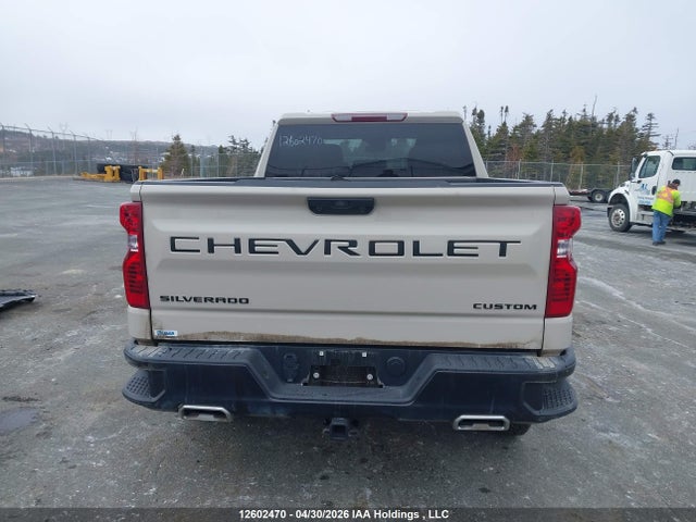 3GCUKCE81TG174381 Chevrolet Silverado K1500 Trail Boss Custom