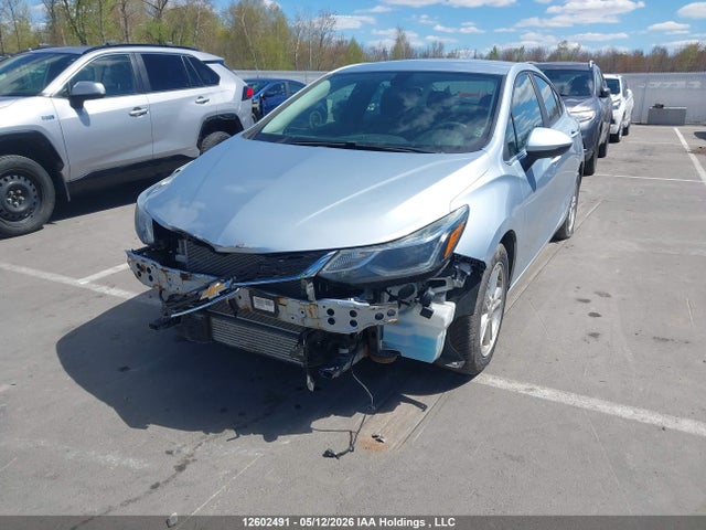 Aukcja sprzedaży 2018 Chevrolet Cruze Lt Auto, vin: 1G1BE5SM4J7127990, numer aukcji: 12602491