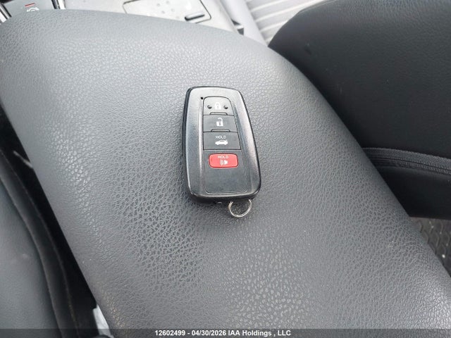4T1B21HKXPU018597 Toyota Camry Xle/se