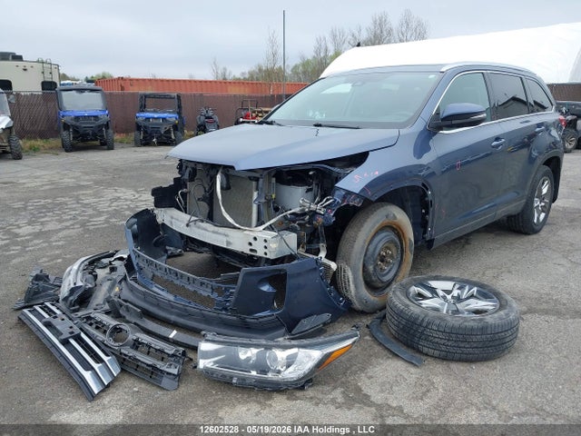Продаж на аукціоні авто 2018 Toyota Highlander, vin: 5TDDZRFHXJS876176, номер лоту: 12602528