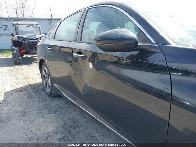1HGCV1F53JA806628 Honda Accord