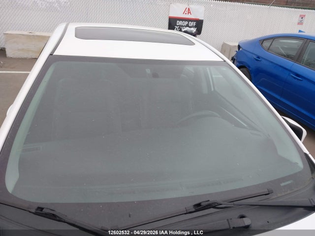 2T1BURHE6GC525789 Toyota Corolla S