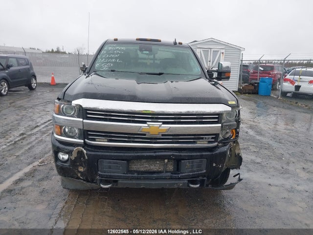 2015 Chevrolet Silverado 3500hd Ltz მანქანა იყიდება აუქციონზე, vin: 1GC4K0E86FF532031, აუქციონის ნომერი: 12602545