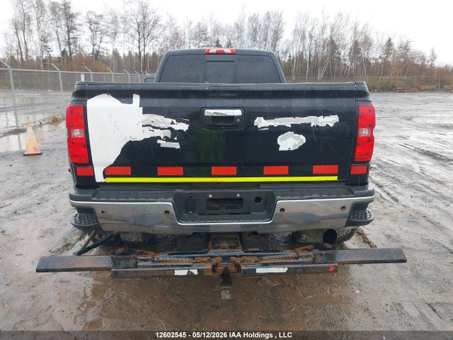 2015 Chevrolet Silverado 3500hd Ltz მანქანა იყიდება აუქციონზე, vin: 1GC4K0E86FF532031, აუქციონის ნომერი: 12602545