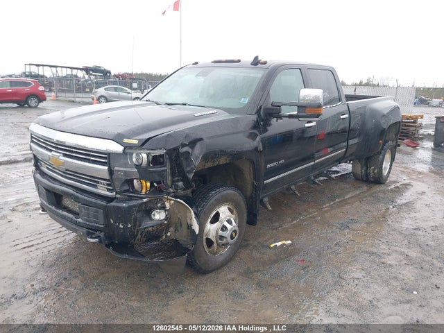 2015 Chevrolet Silverado 3500hd Ltz მანქანა იყიდება აუქციონზე, vin: 1GC4K0E86FF532031, აუქციონის ნომერი: 12602545