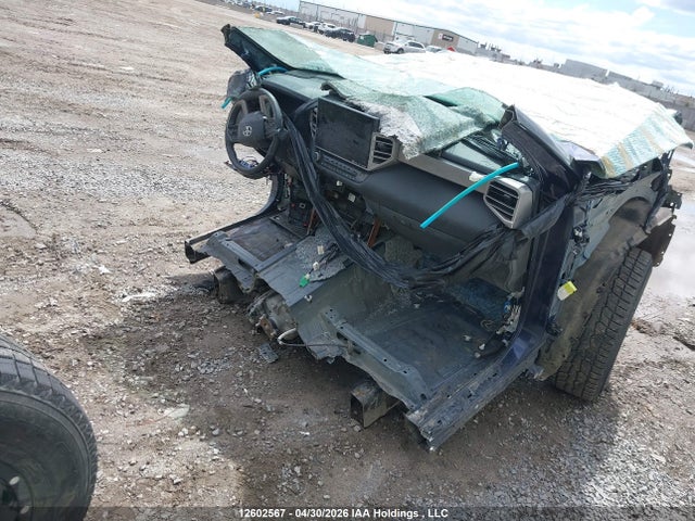 Продажа на аукционе авто 2022 Toyota Tundra Pieces, vin: 5TFJA5DB2NX025720, номер лота: 12602567