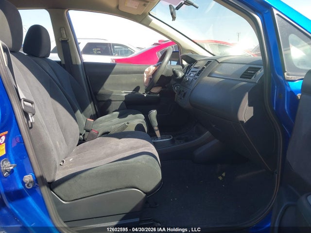 2009 Nissan Versa 1.8s მანქანა იყიდება აუქციონზე, vin: 3N1BC13E29L439099, აუქციონის ნომერი: 12602595