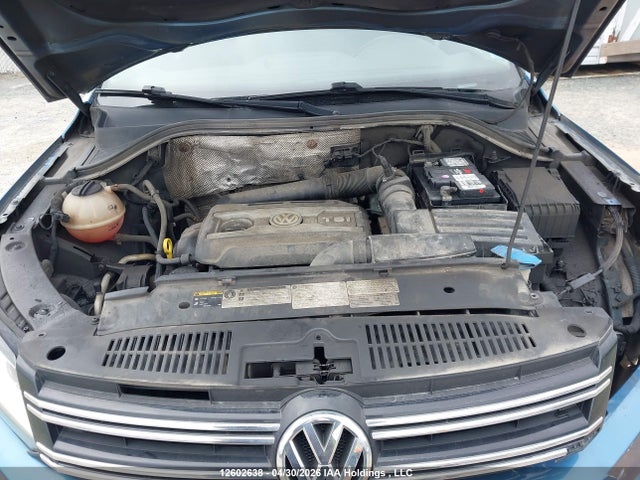 WVGMV7AX2HK015702 Volkswagen Tiguan Comfortline
