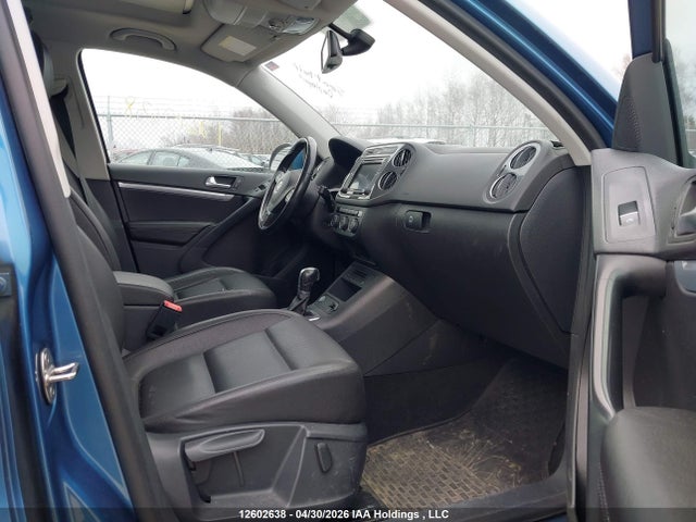 WVGMV7AX2HK015702 Volkswagen Tiguan Comfortline
